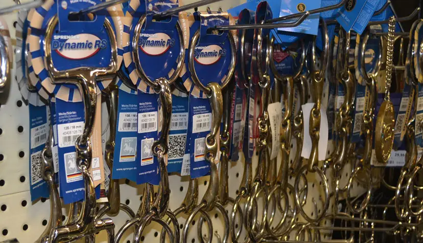 Bitten, trensen en stangen