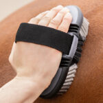 Lifestyle-Foto QHP Soft Brush Flexible Grau/Schwarz