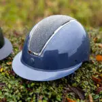 Lifestyle foto BR Rijhelm Omega Glamourous Glossy Navy/Gunmetal