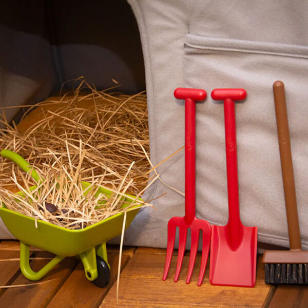 Sfeerfoto Crafty Ponies Onderhoudsset Stal & Erf