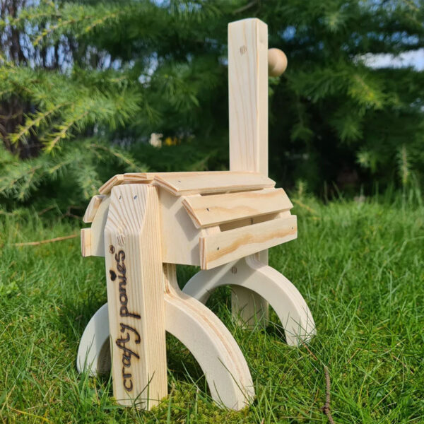 Achterzijde houte zadelbok Crafty Ponies