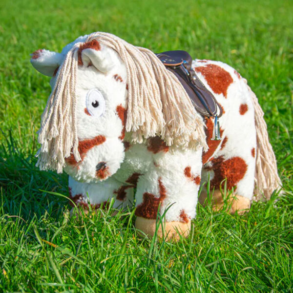 Premium zadel Crafty Ponies donkerbruin sfeerfoto