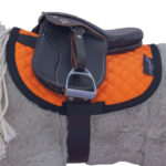 Crafty Ponies lifestyle foto Zadeldek Premium oranje