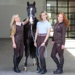 Sfeerfoto vest Akka Harry's Horse