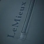 Close up rits Base Layer LeMieux Petrol