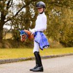 Lifestyle foto uitrijdeken QHP Hobby Horse Kobaltblauw