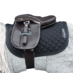 Crafty Ponies lifestyle foto Zadeldek Premium Zwart
