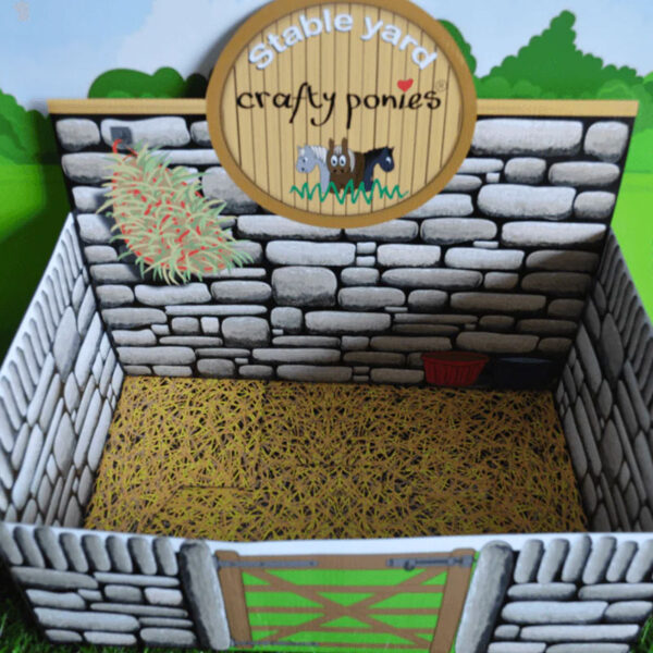 Bovenzijde Crafty Ponies paardenstal