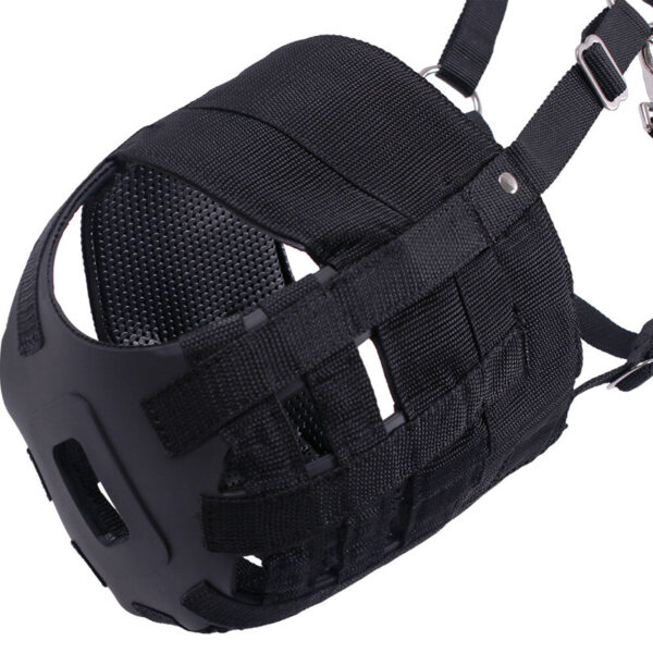Close up QHP graasmasker met neusgaten
