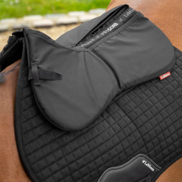 Lifestyle foto LeMieux ProSorb Half Pad zwart