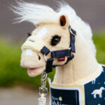Lifestyle foto LeMieux Toy Pony Halsterset Lemon