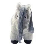 Crafty Ponies paardenknuffel Roan Grijs voorzijde lifestyle
