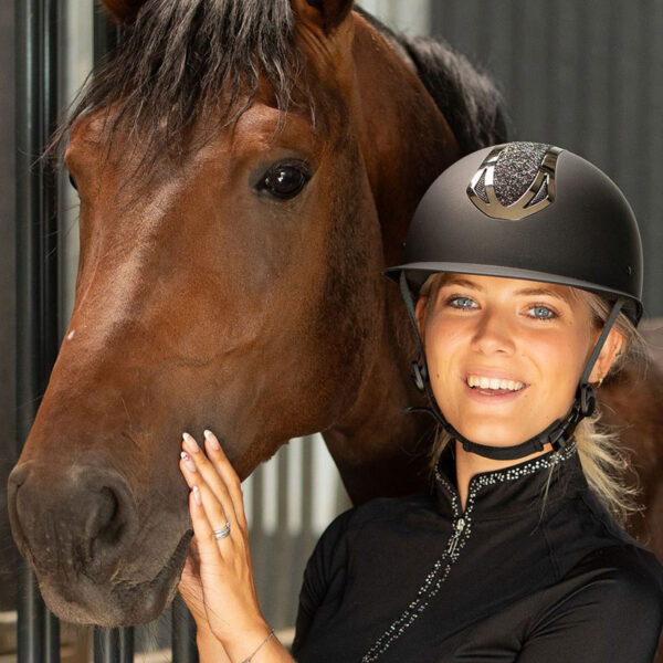 Lifestyle foto Harry's Horse Veiligheidscap Pro F1 Mat Sparkle