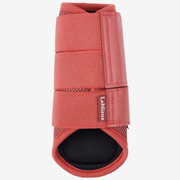 LeMieux Arika Mesh Brushing Boots Cranberry binnenzijde