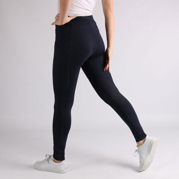 Zijaanzicht lifestyle foto rijlegging Horka Megan Blauw
