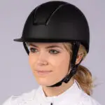 Lifestyle afbeelding Harry's Horse veiligheidscap Royal Matt zwart/gunmetal