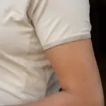 Detail mouw Harry's Horse Wedstrijdshirt EQS Ivory Cream