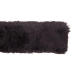 Close up Singelhoes BR Schapenvacht Veelzijdigheid zwart