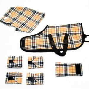 Crafty Ponies Dekenset Met Hals Beige Geblokt