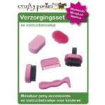 Close up instructieboekje Crafty Ponies Poetsset / Verzorgingsset roze