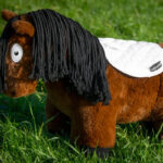 Lifestyle foto Crafty Ponies Zadeldek Premium wit