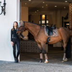 Sfeerfoto Eskadron Zadeldek Glossy Bit Platinum Smoky Taupe