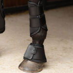 Harry's Horse set springschoenen en beenbeschermers BamBooBoot zwart