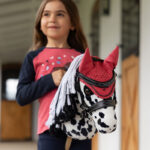 Lifestyle afbeelding LeMieux Hobby Horse Fly Hood Cranberry