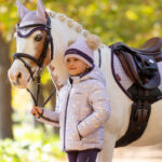 Lifestyle foto Puffer jas Lilo Kids LeMieux Lilac