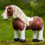 LeMieux Toy Pony Flash bruin bont lifestyle foto