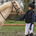 Sfeerfoto QHP Bodyprotector Cover Glitter zwart Junior