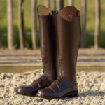 Lifestyle foto QHP verwisselbare top Romy bruinGlitter