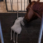 Close up foto QHP paardenspeelgoed Paard