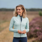 Lifestyle shoot EQPRO Trainingsvest Hyacinth Blue Reef
