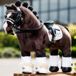 Lifestyle foto springschoenen LeMieux Toy Pony wit