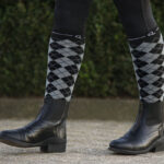 Lifestyle foto Paardrijsokken QHP Classic Midnight