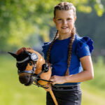 Sfeerfoto QHP Hobby Horse Borsttuig Dolly Zwart