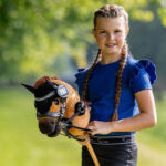 Lifestyle foto oornetje QHP Jump zwart