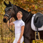 Lifestyle foto wedstrijdshirt QHP Kae dames wit