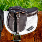 Close up saddle pad Crafty Ponies Premium white