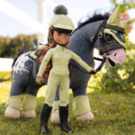 Lifestyle foto LeMieux Toy Pony Mesh Brushing Boots Macaron