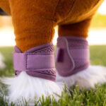 Lifestyle foto LeMieux Toy Pony Mesh Brushing Boots Mallow