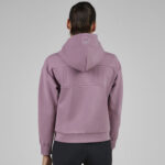Photo lifestyle Pikeur Vest 8282 Berry Blush dos